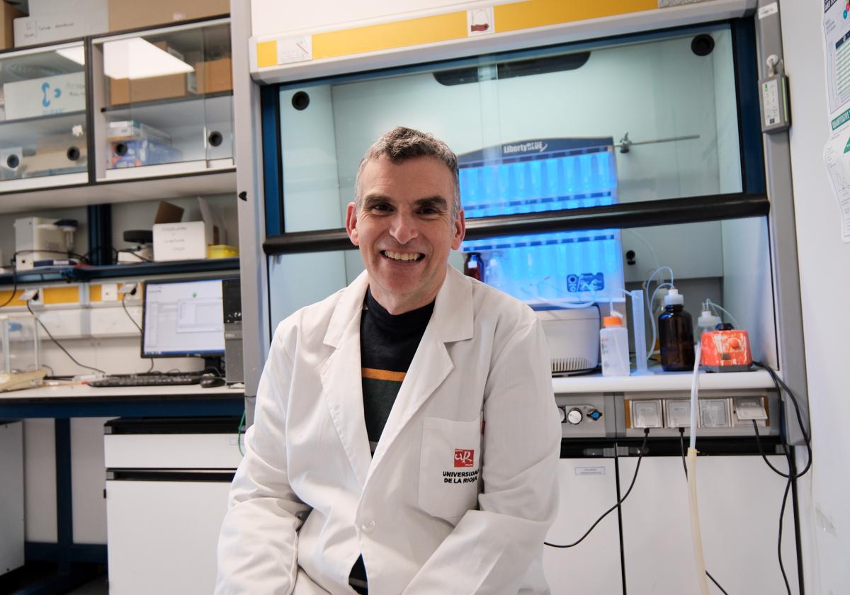 Francisco Corzana López, el martes en su laboratorio del Complejo Científico Tecnológico de la Universidad de La Rioja