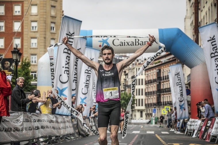 El alfareño Nacho García Ramón cruza la meta de la última edición, como vencedor absoluto.