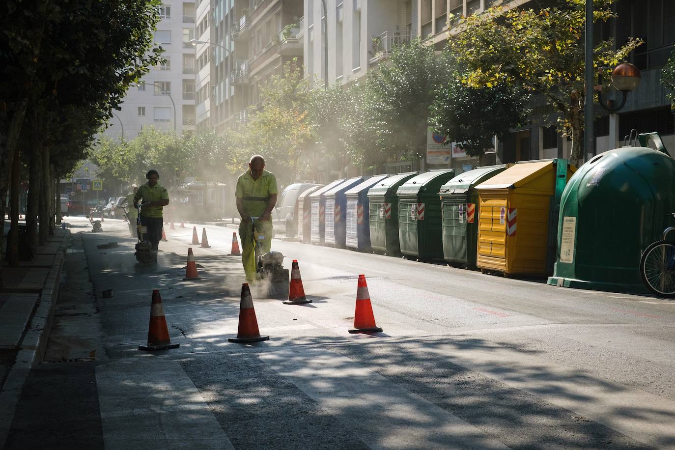 Obras de eliminación del carril bici de avenida de Portugal el pasado verano.