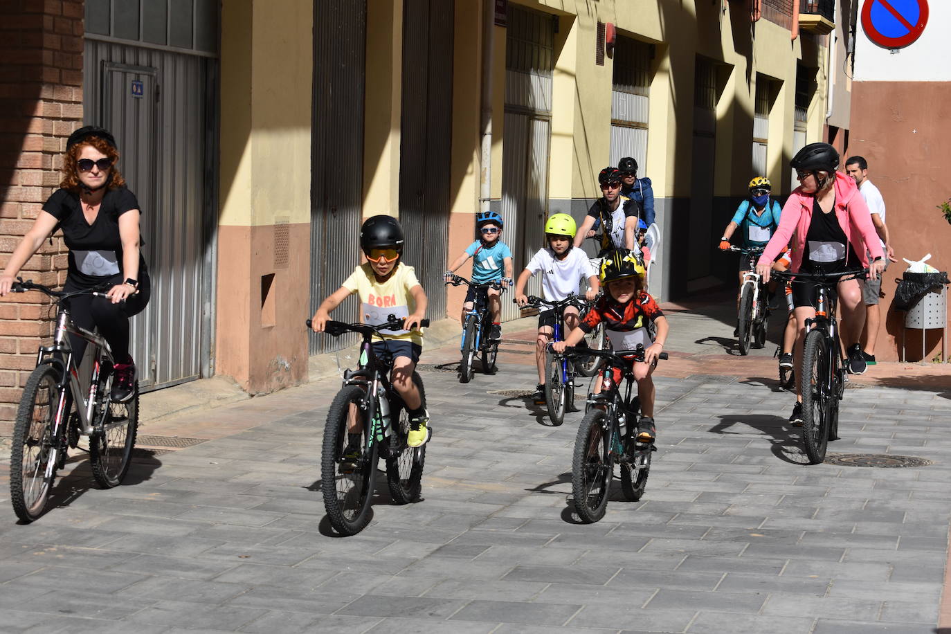 Ochenta ciclistas en el Día de la bici de Quel