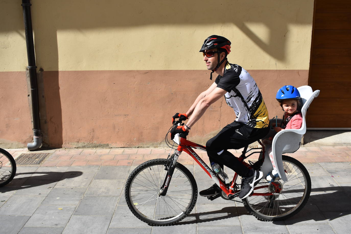 Ochenta ciclistas en el Día de la bici de Quel