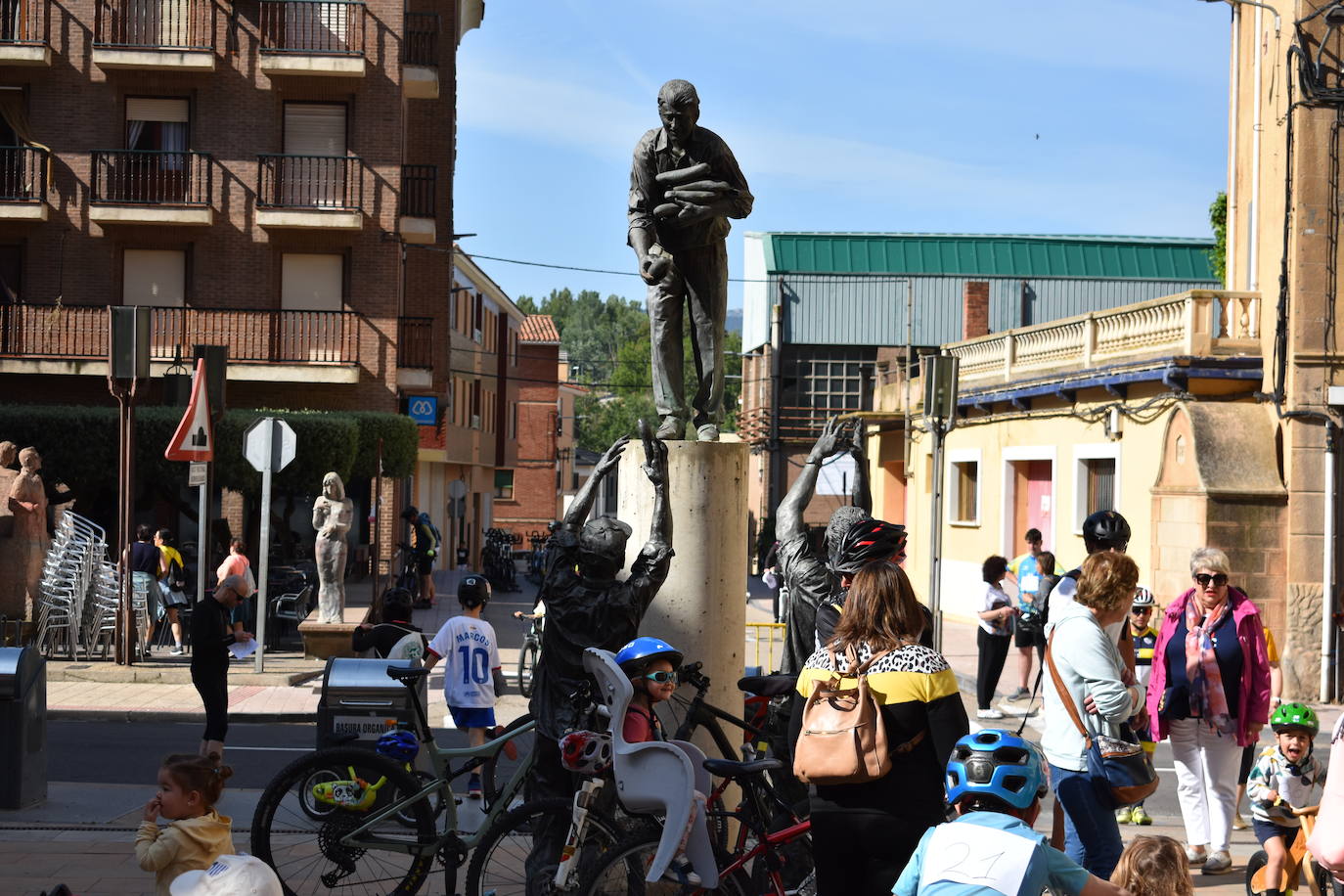 Ochenta ciclistas en el Día de la bici de Quel