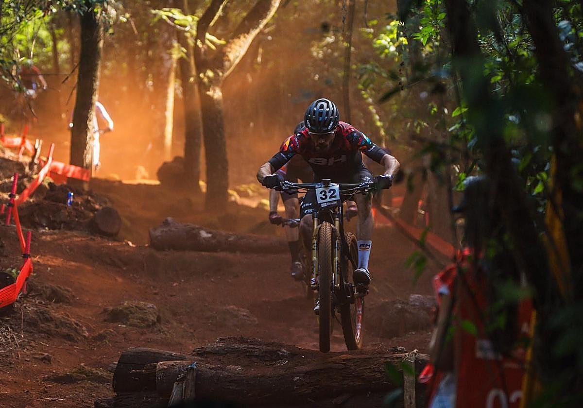 Jofré Cullell afronta una bajada.