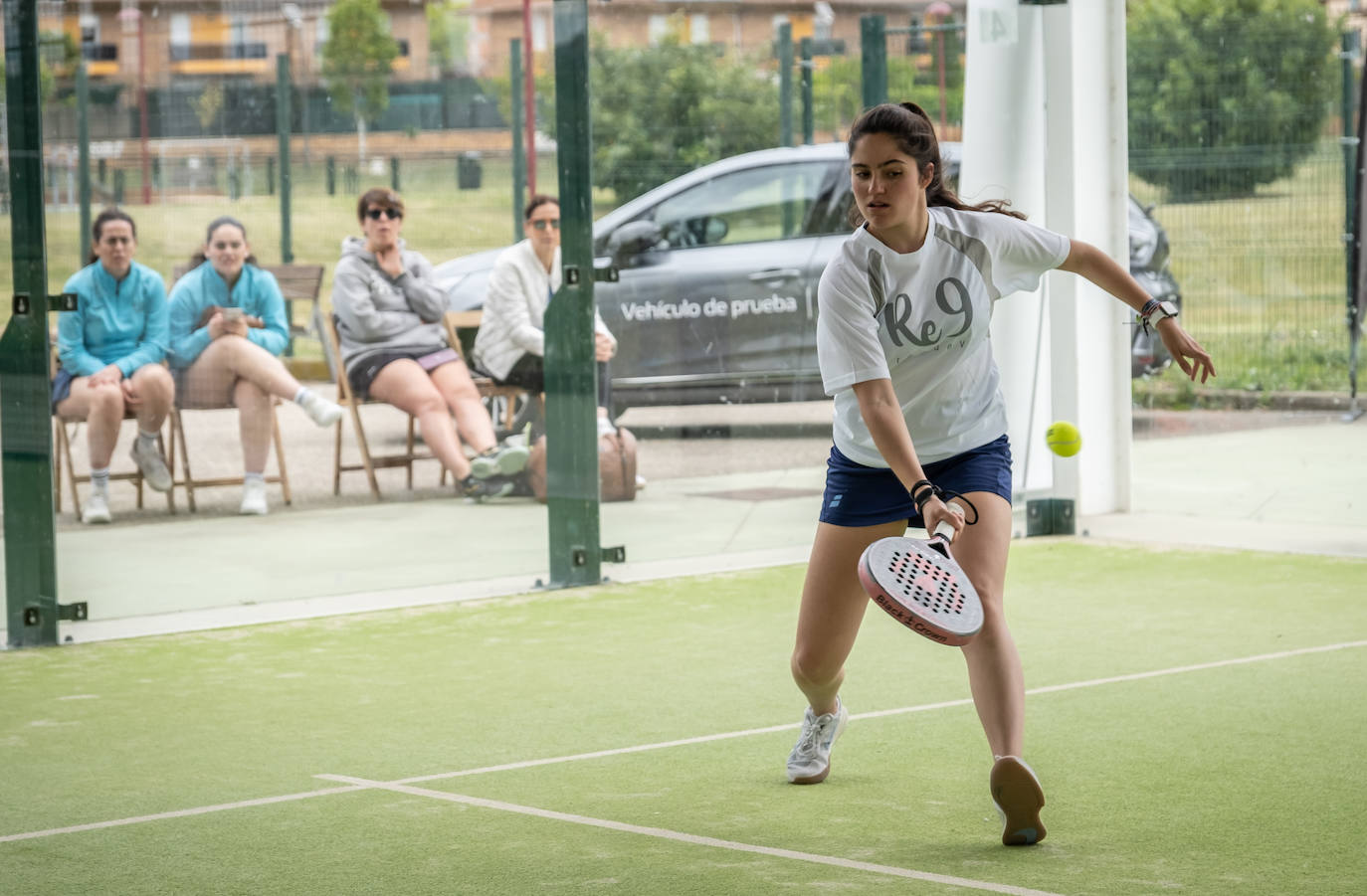 Ortodoncia Muro y Re9 toman ventaja en el torneo de pádel Empresas de La Rioja