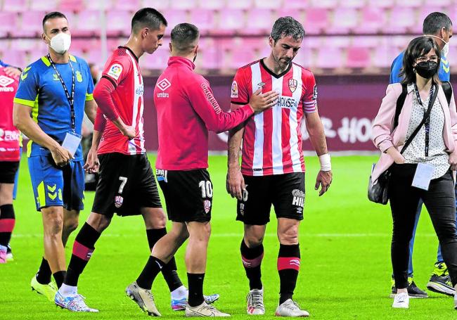 Afligido. Iñaki, abatido tras caer en la última jornada en casa ante Las Palmas.