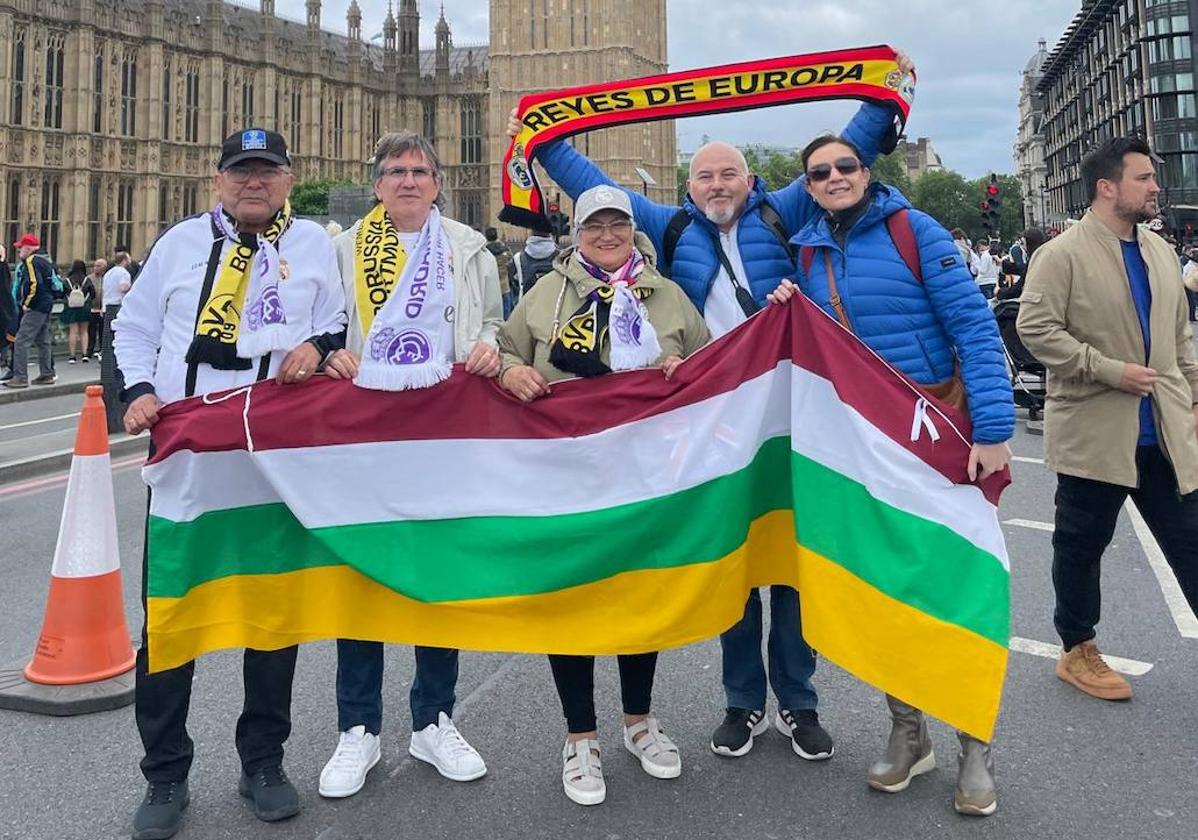 Aficionados riojanos en Londres, horas antes de que comenzase la final de la Liga de Campeones.