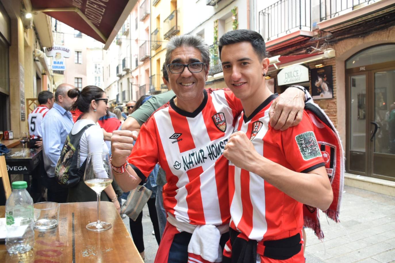 Ambiente blanquirrojo en la Laurel antes del UDL-Marbella