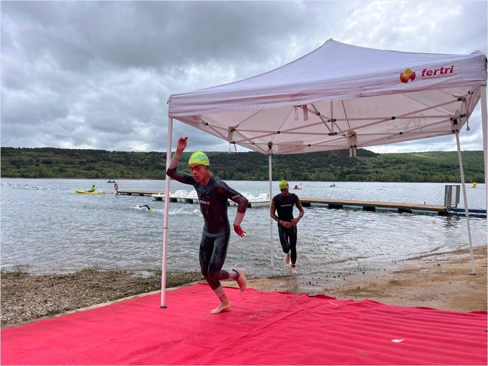 Del Alámo y Remírez ganan el triatlón de El Rasillo