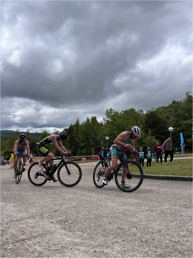 Del Alámo y Remírez ganan el triatlón de El Rasillo