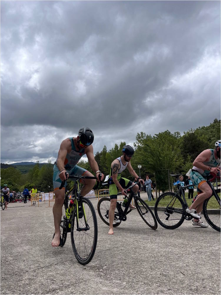 Del Alámo y Remírez ganan el triatlón de El Rasillo