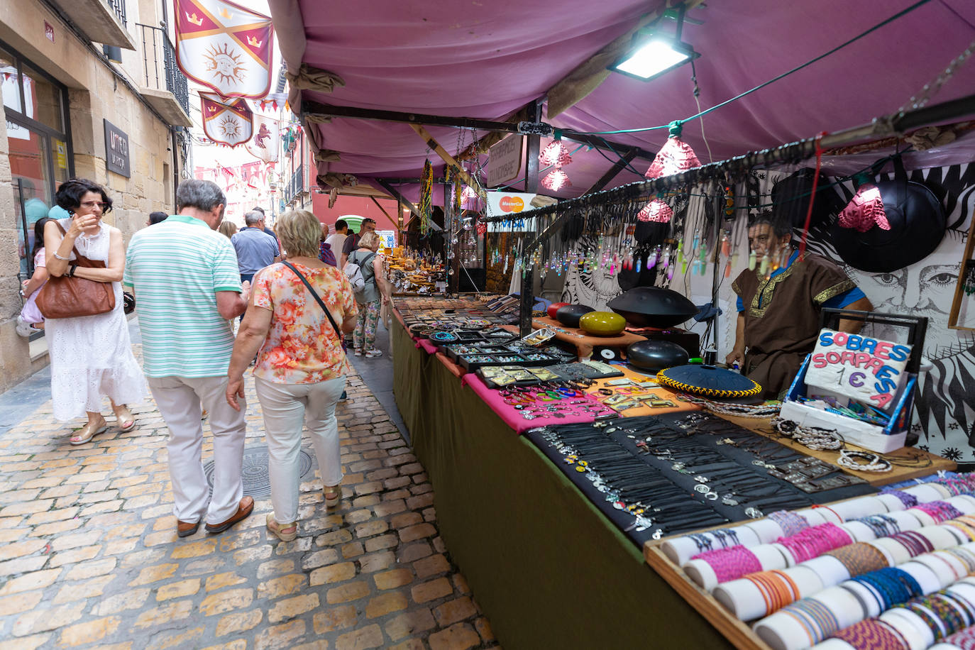 Logroño disfruta de los mercados de San Bernabé