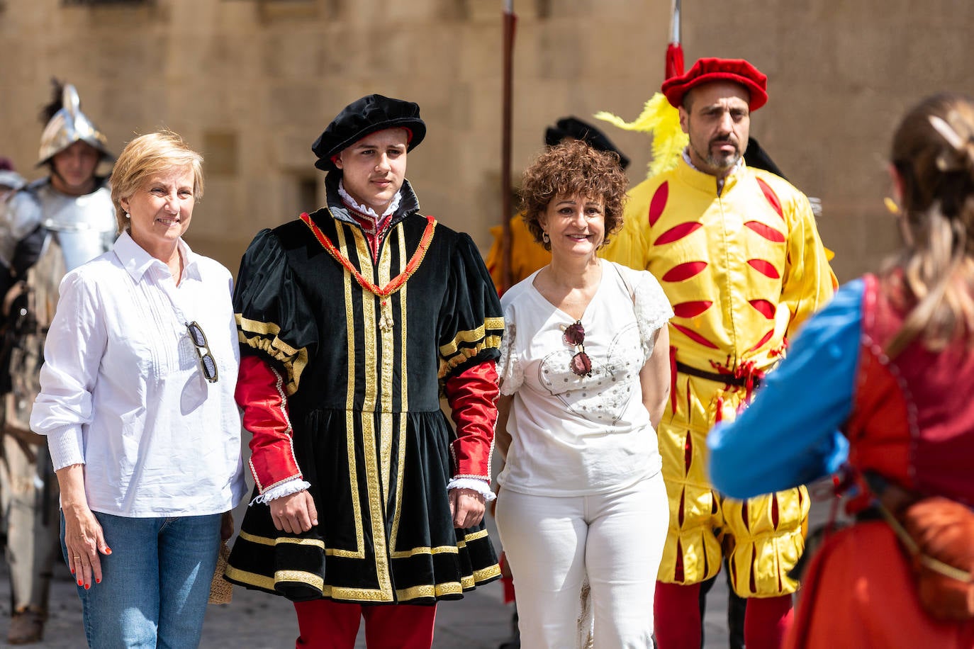 Desfile de Carlos V por las calles de Logroño