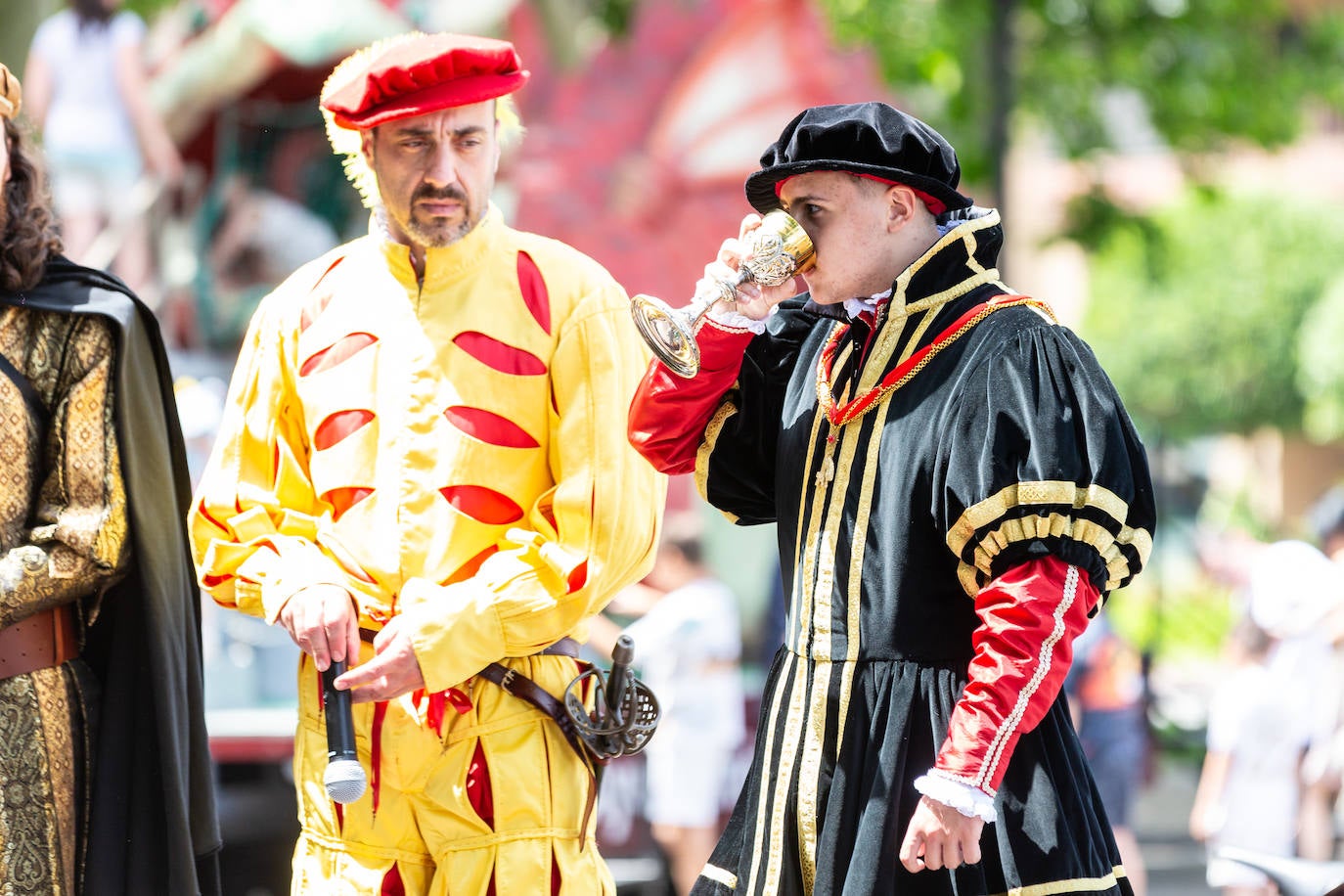 Desfile de Carlos V por las calles de Logroño