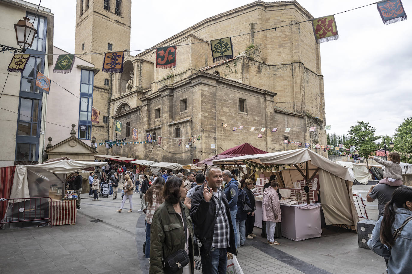 Los logroñeses han disfrutado de los defiles y las representaciones