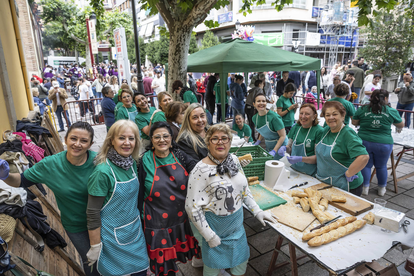 Degustación de bocatita de melva con pimientosen la Casa de Andalucía organizada por la Federación de Casas Regionales.