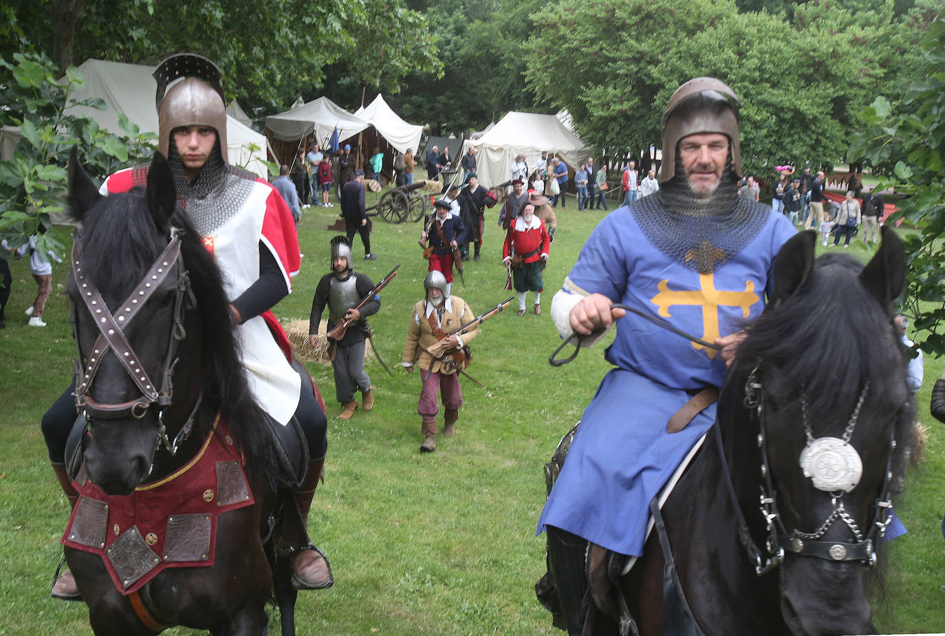 Recreación del campameto de la milicia logroñesa y desfiles por Logroño