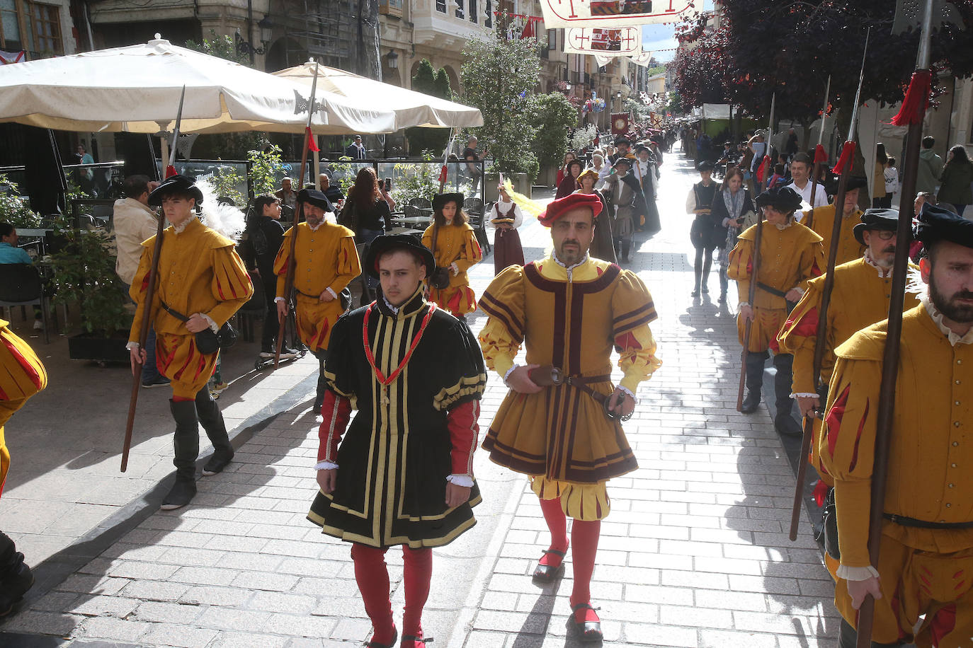 Homenaje a la Ciudad de Logroño. Llegada de Carlos V y entrega de la Flor de Lis al Escudo de Logroño