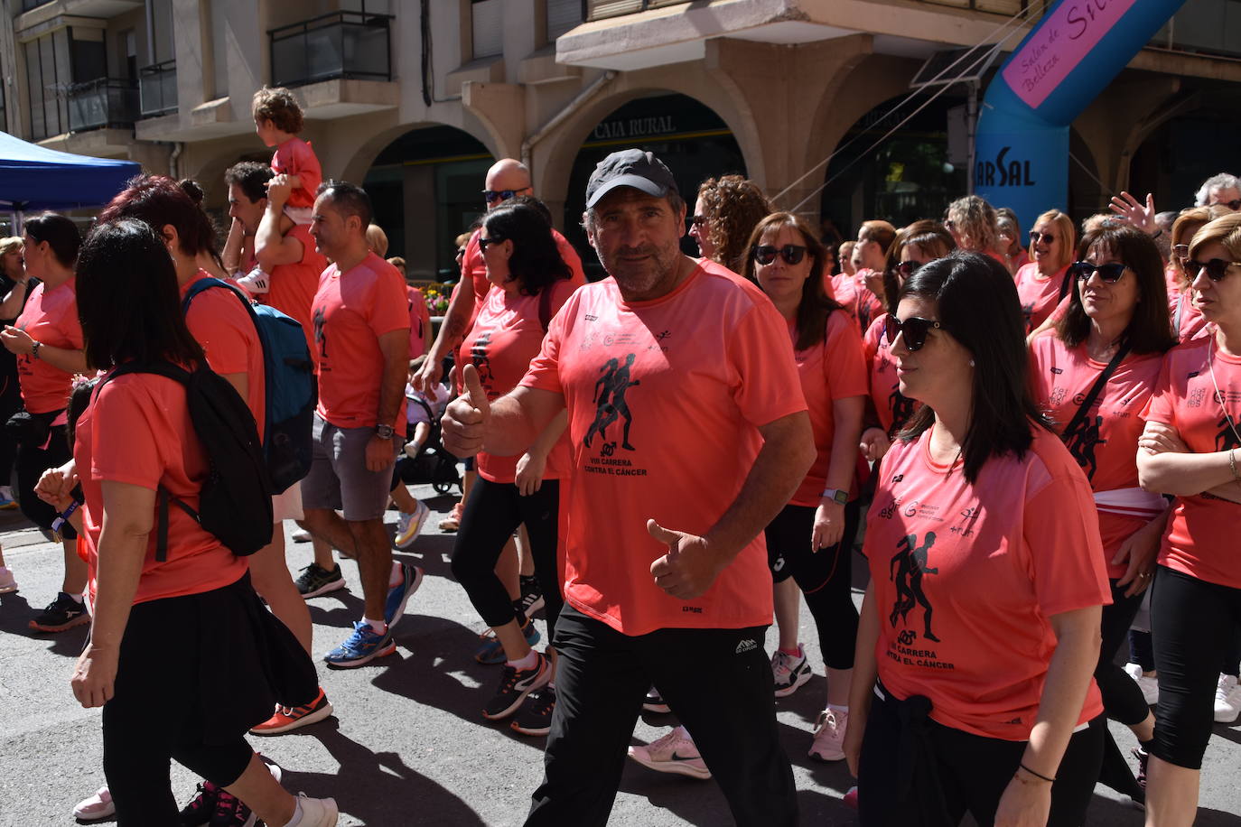 Deporte en la calle y VIII carrera a favor de la AECC en Autol