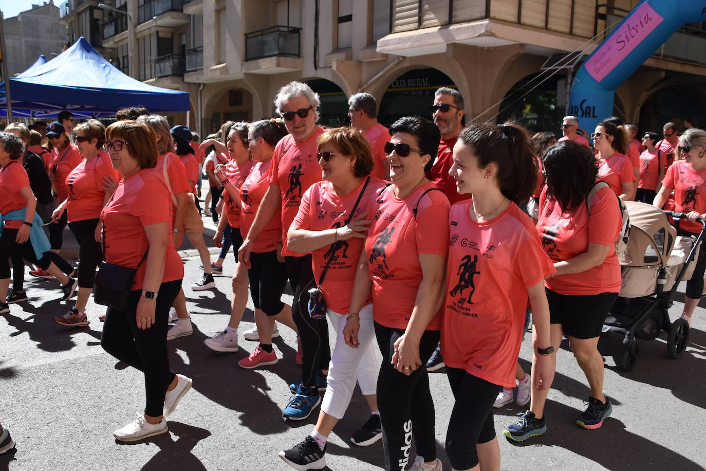 Deporte en la calle y VIII carrera a favor de la AECC en Autol