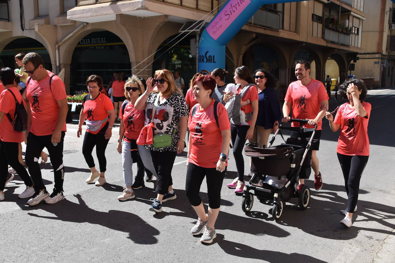 Deporte en la calle y VIII carrera a favor de la AECC en Autol