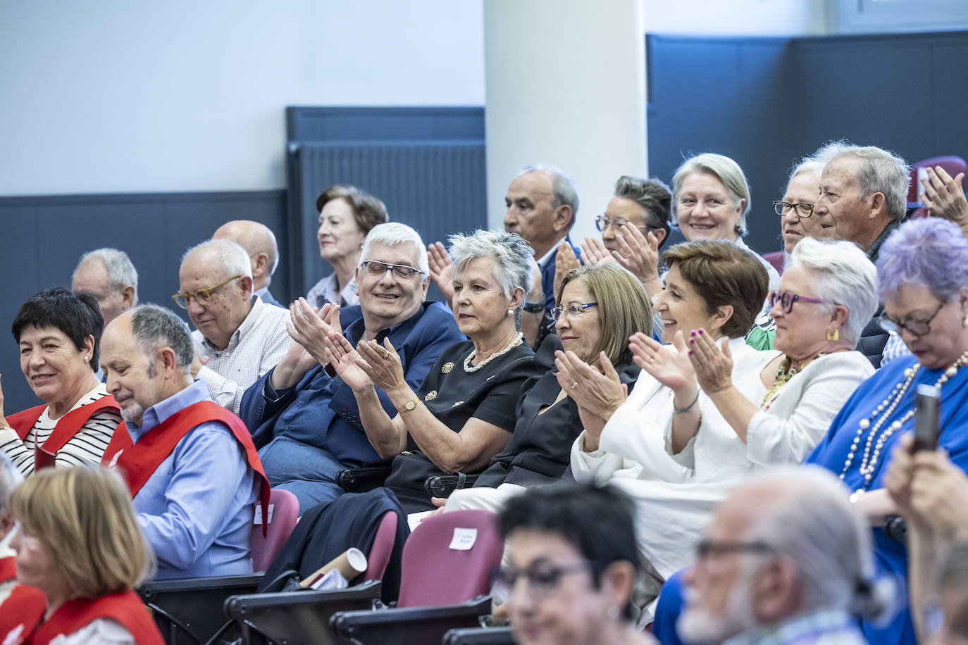 Graduación de adultos en la Universidad de la Experiencia