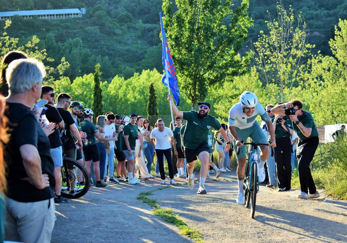 Iván Ganzábal en los últimos metros de ascensión de la Daroca Hill Climb que ganó ayer.