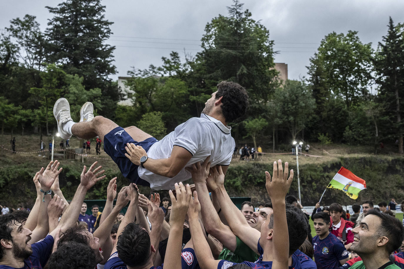 Anguiano celebra el ascenso de su equipo a Segunda Federación