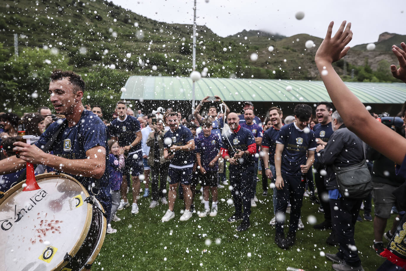 Anguiano celebra el ascenso de su equipo a Segunda Federación