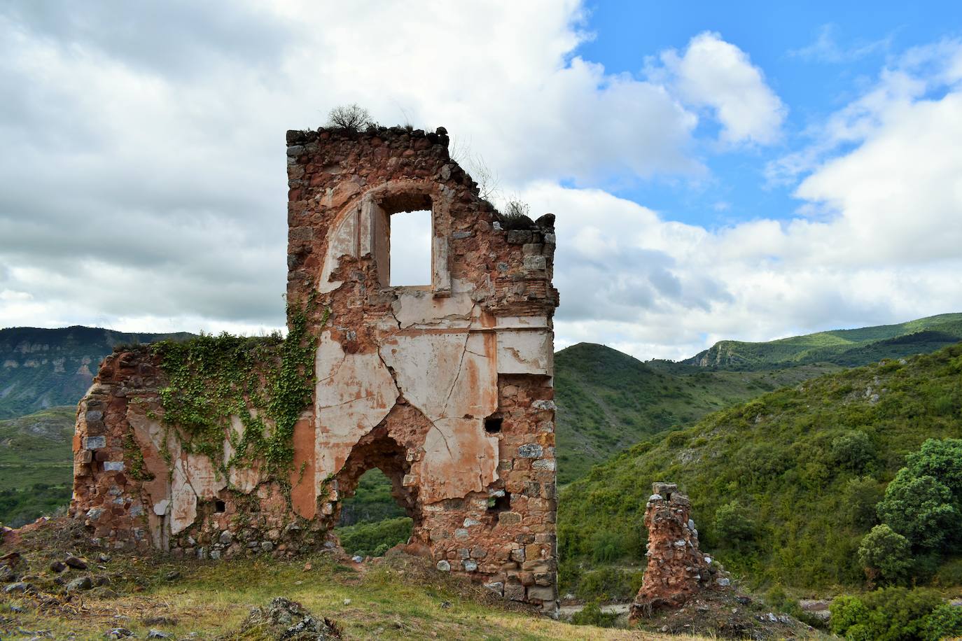 San Prudencio luce desbrozado