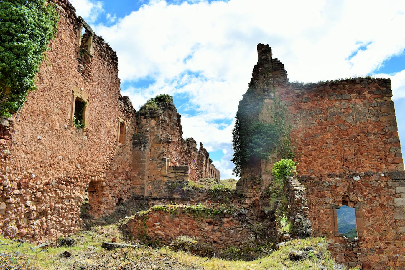 San Prudencio luce desbrozado