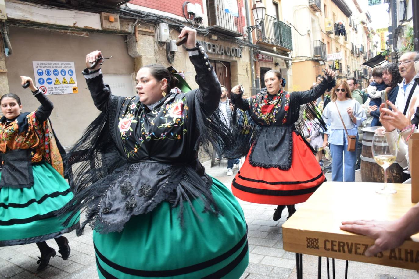 La calle San Juan ya está de fiesta