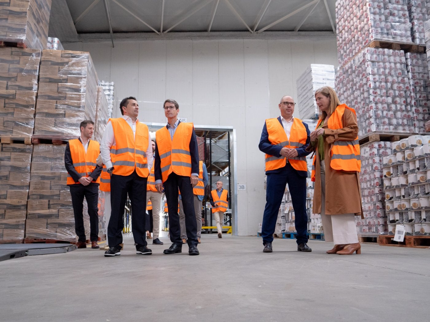 El presidente, ayer, en una de las naves.