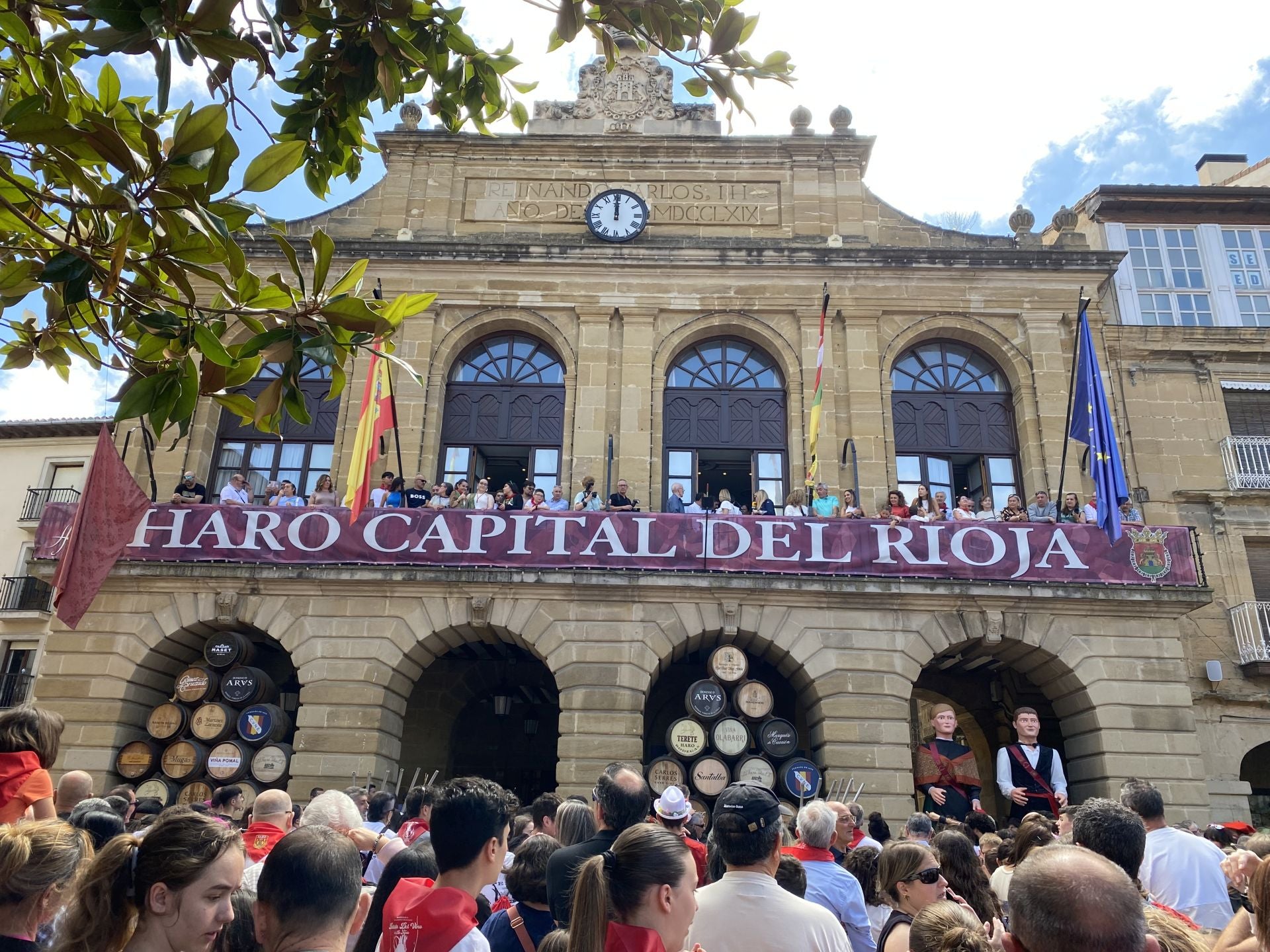 El disparo del cohete en Haro, en imágenes