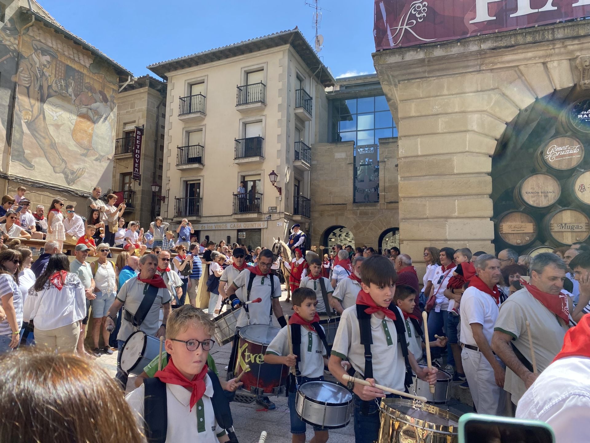 El disparo del cohete en Haro, en imágenes