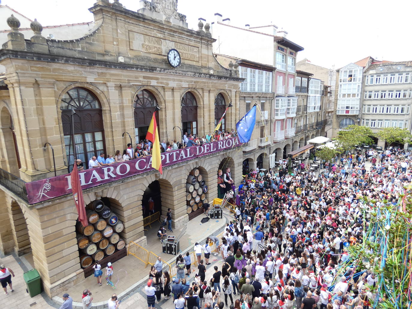 El disparo del cohete en Haro, en imágenes