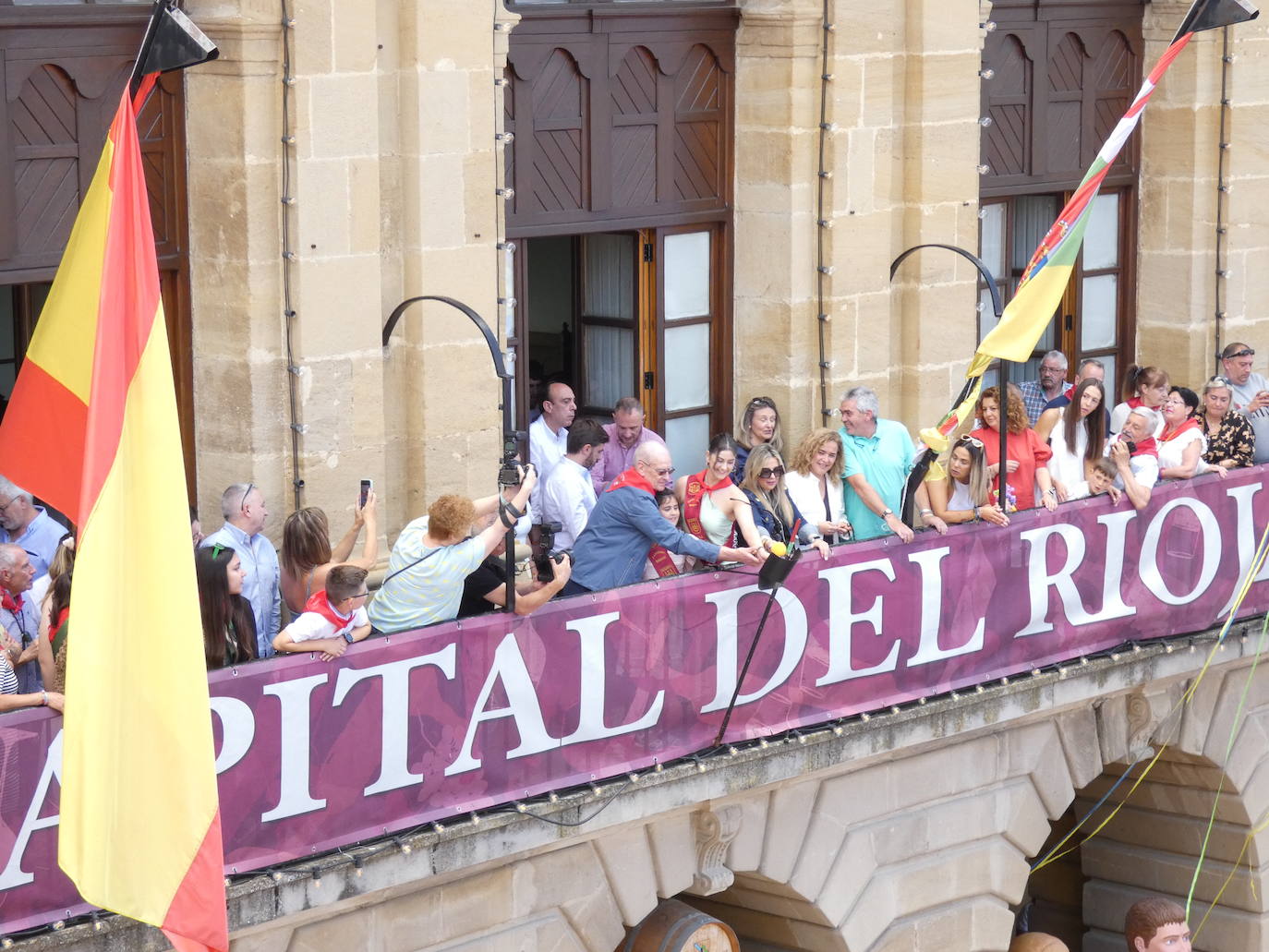 El disparo del cohete en Haro, en imágenes