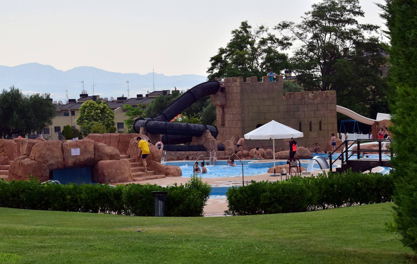 Una imagen de archivo de las piscinas de Lardero.