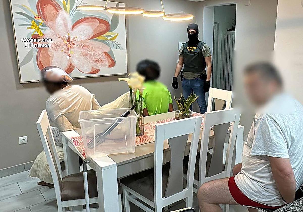 Las imágenes de la operación antidroga en Calahorra