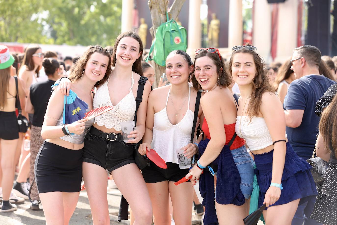 Inauguración de Holika con Raul Clyde como sorpresa