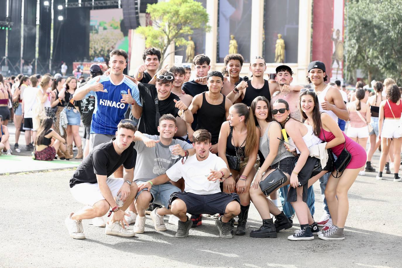 Inauguración de Holika con Raul Clyde como sorpresa