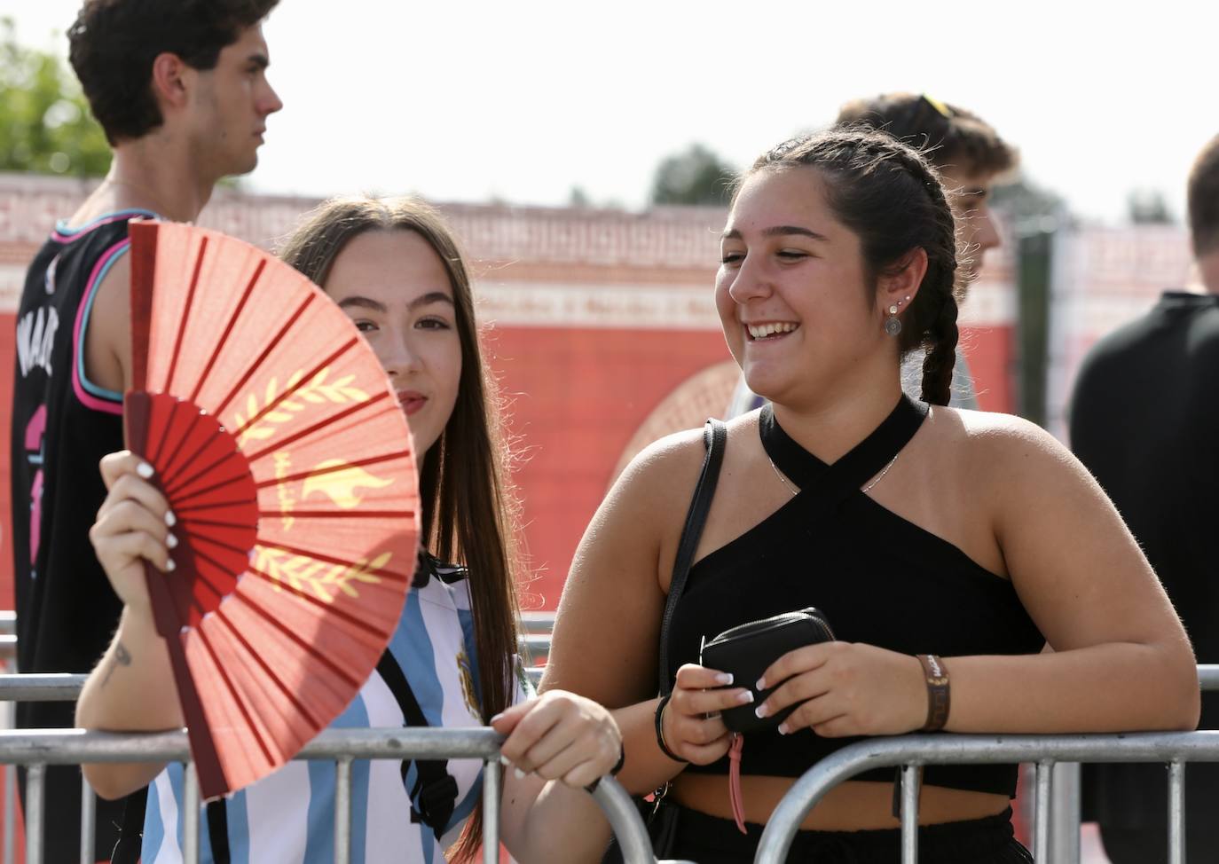 Calor y buen ambiente en Holika el viernes por la tarde