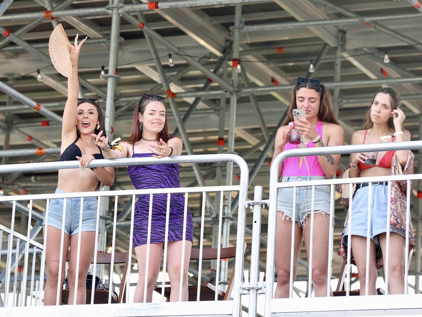 Calor y buen ambiente en Holika el viernes por la tarde