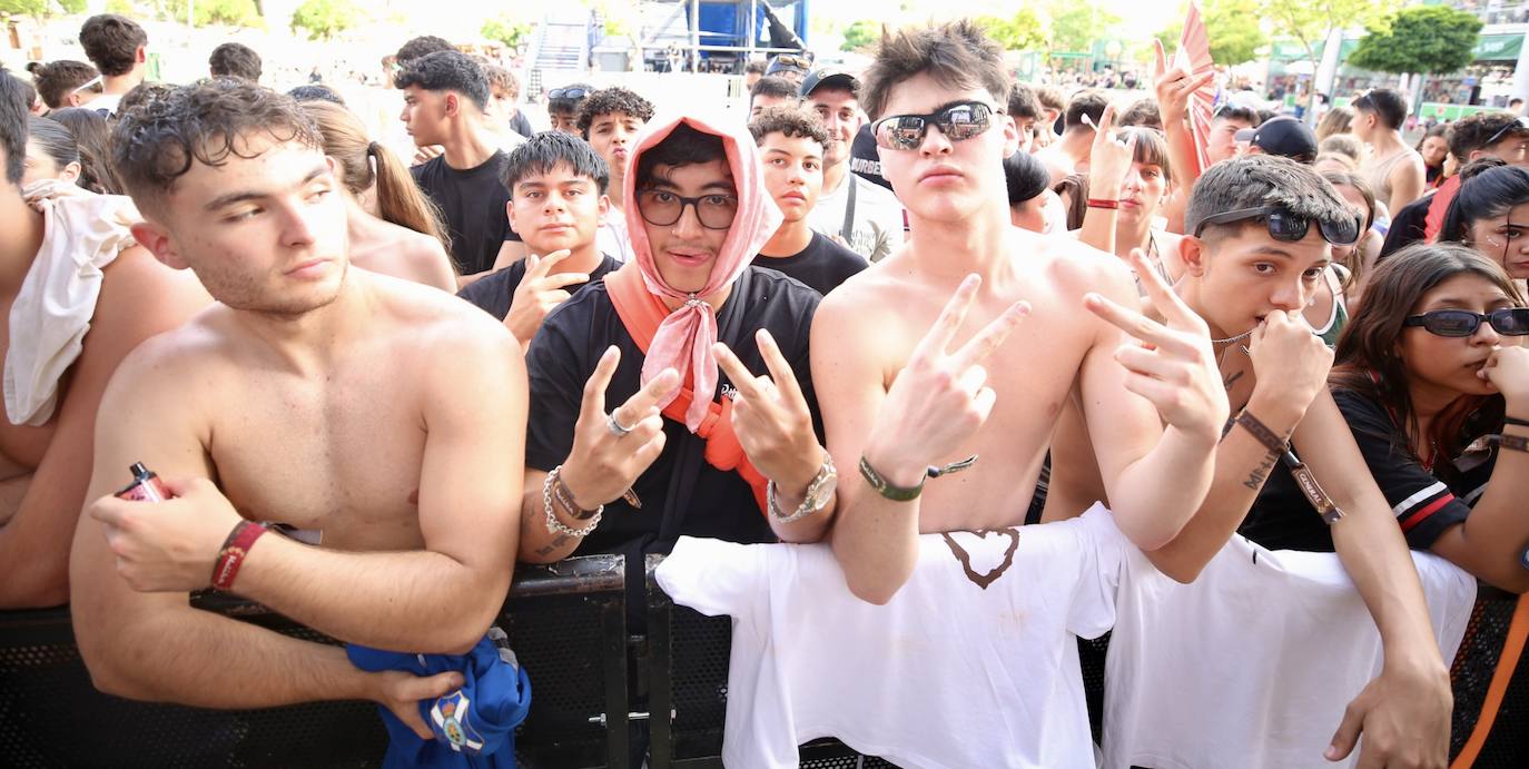 Calor y buen ambiente en Holika el viernes por la tarde