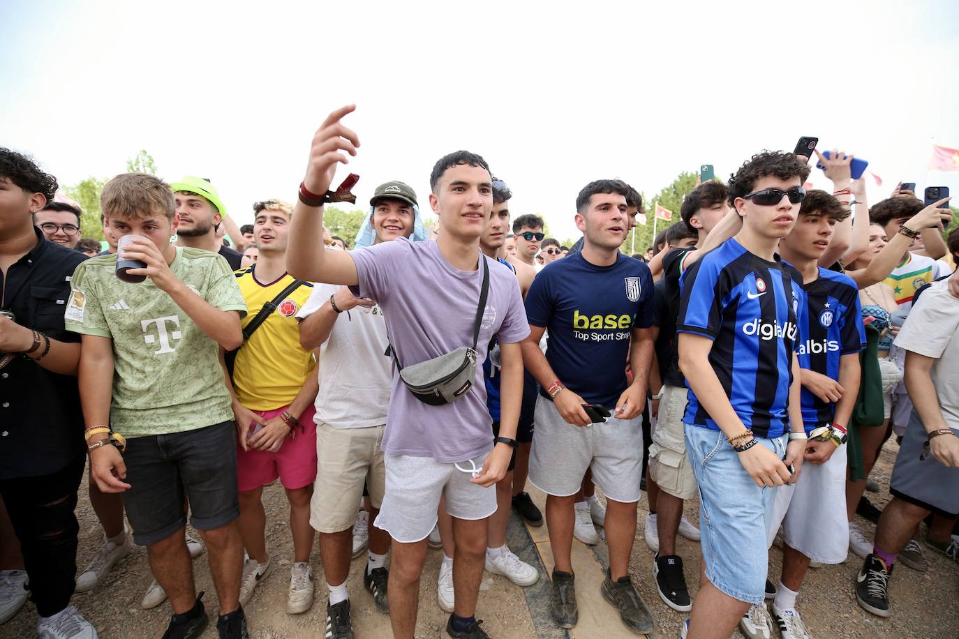 Calor y buen ambiente en Holika el viernes por la tarde