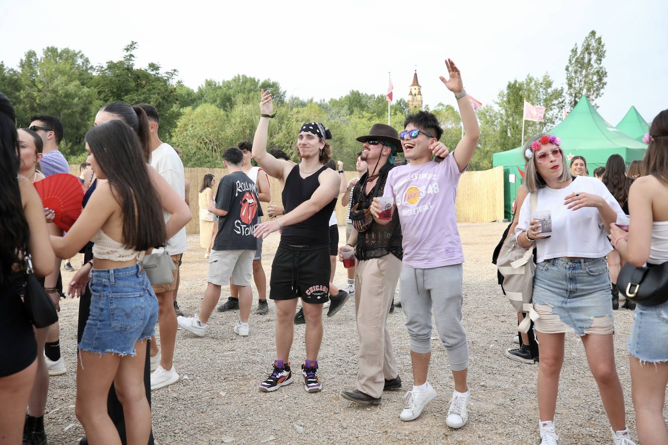 Calor y buen ambiente en Holika el viernes por la tarde