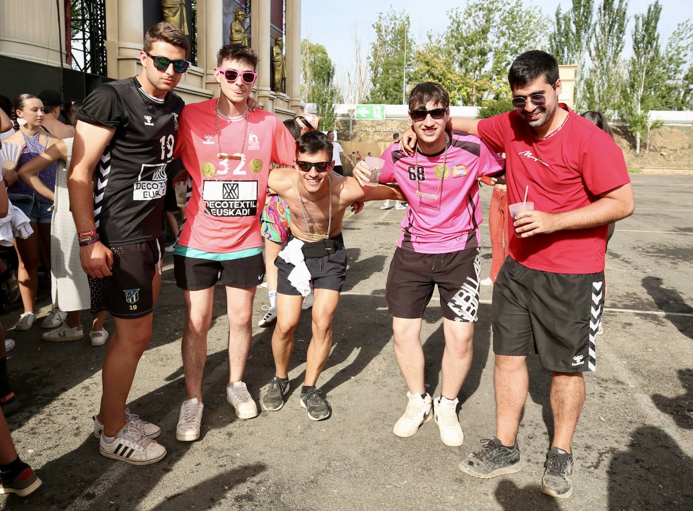 Calor y buen ambiente en Holika el viernes por la tarde