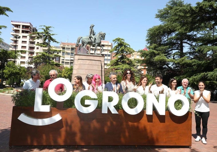 Presentación de la renovada marca 'Logroño' y sus letras en El Espolón.