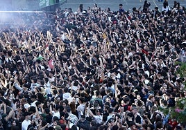 Preparativos para una noche de sábado en el Holika