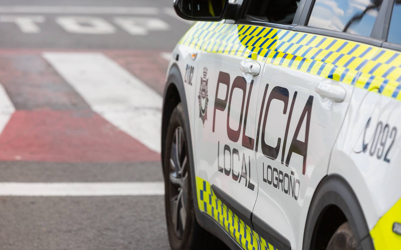 La Policía Local multa a 43 personas por orinar en la calle
