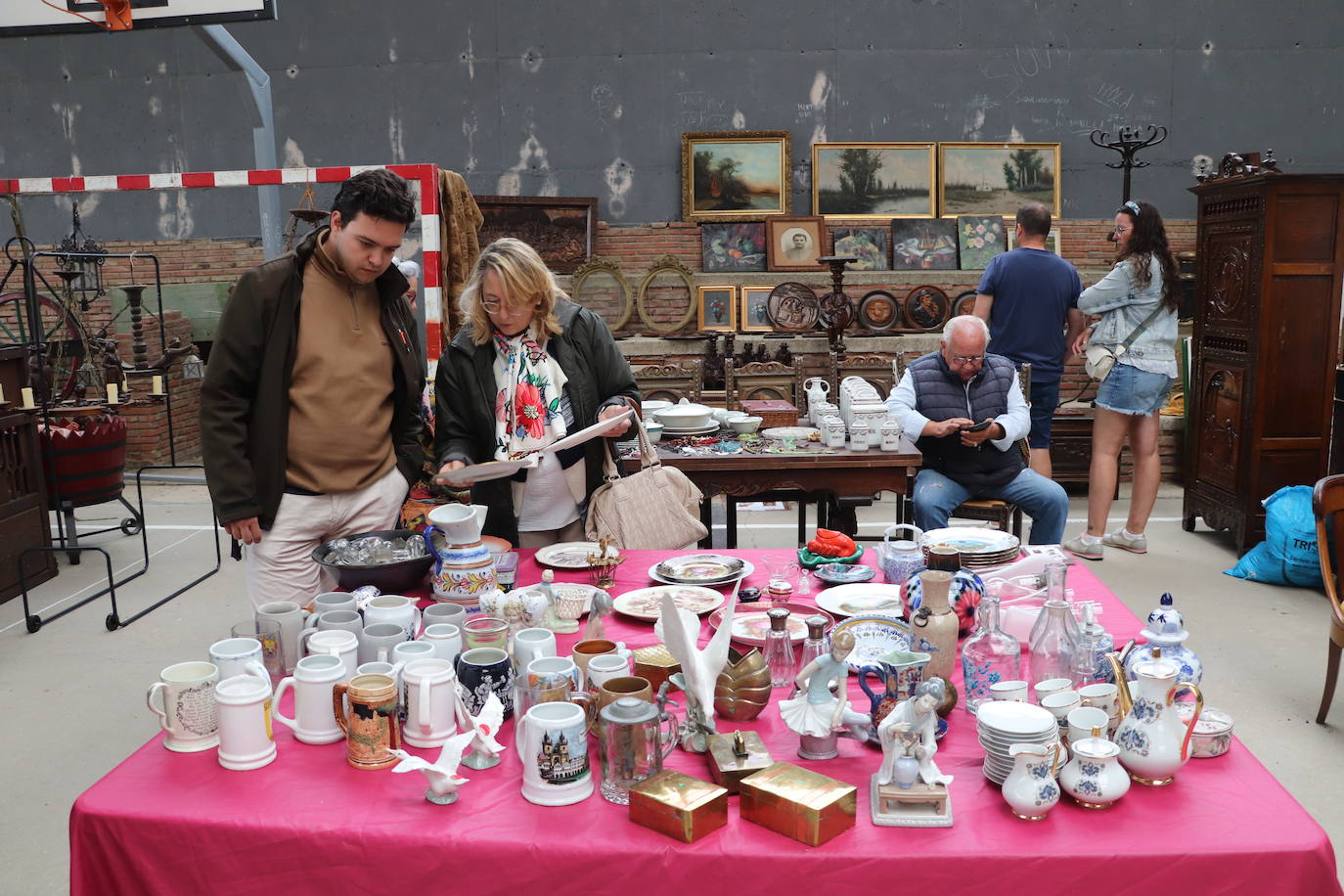 Las imágenes de la XII Feria Nacional de Antigüedades de Munilla